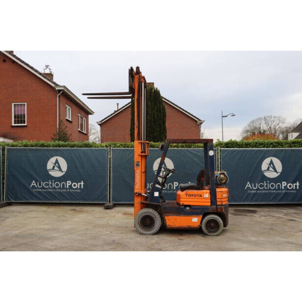 1990 Toyota 42-5FG14-44145488