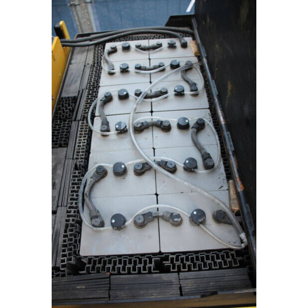 2000 هايستر E120XL-44146055