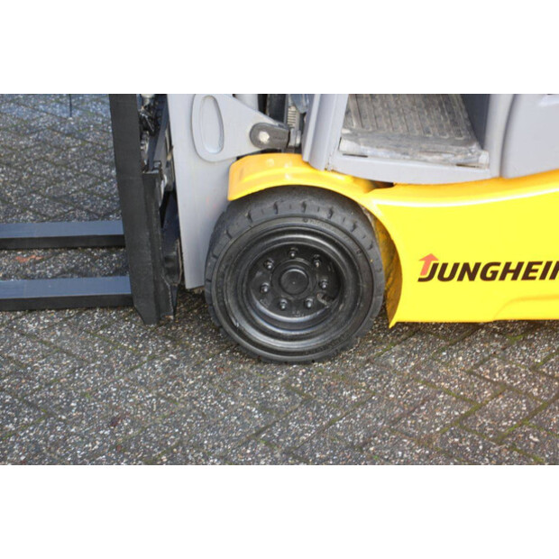 2019 Jungheinrich EFG 320-44146153