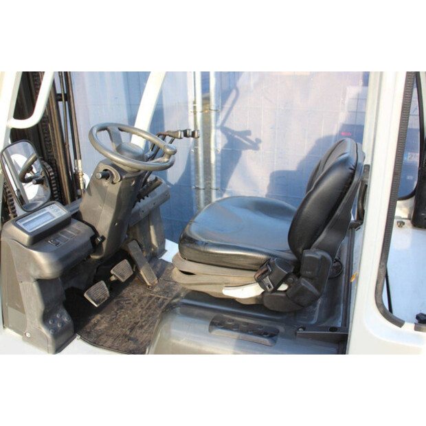 2014 نيسان Y1D2A25Q-44146261