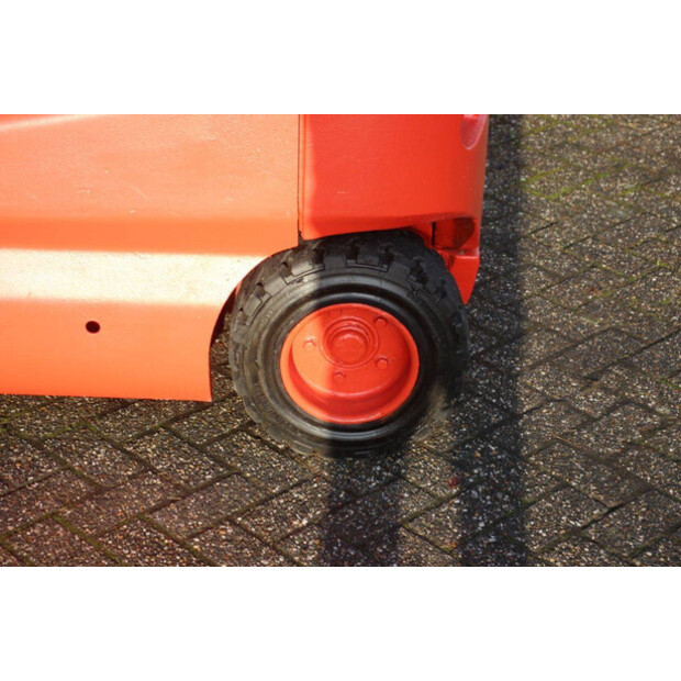 2008 ليندي E25/03-44146333