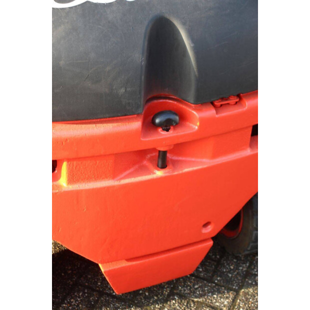 2008 ليندي E25/03-44146336