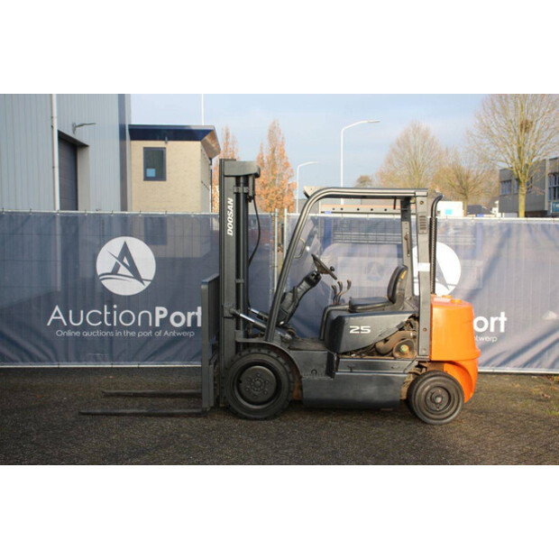 2011 Doosan D23S-3-44146444