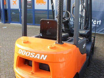 2011-doosan-d23s-3-44146447