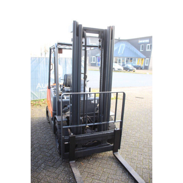 2011 Doosan D23S-3-44146448