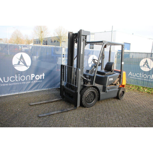 2011 Doosan D23S-3-44146450