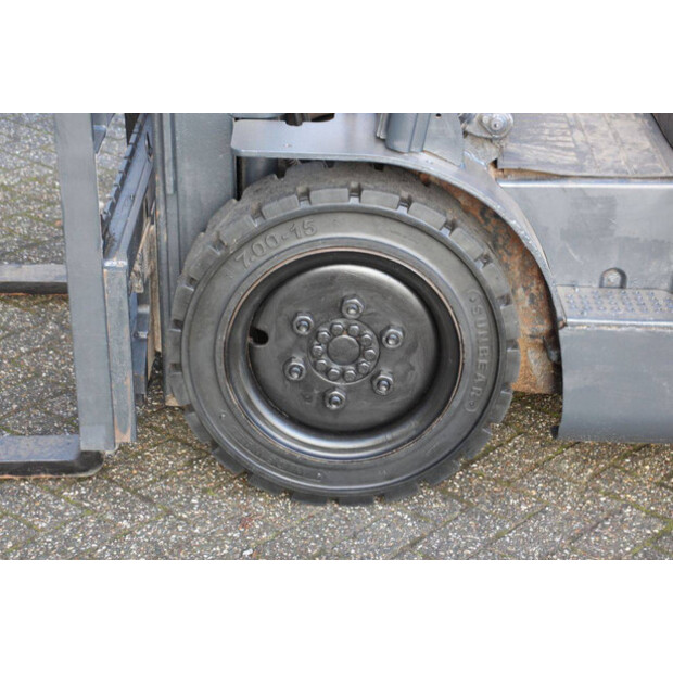 2011 Doosan D23S-3-44146454