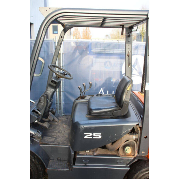 2011 Doosan D23S-3-44146458