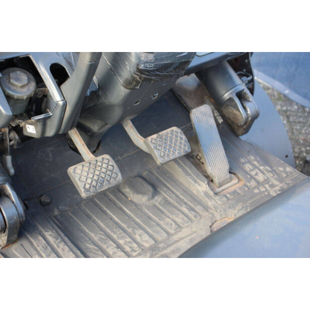 2011 Doosan D23S-3-44146461