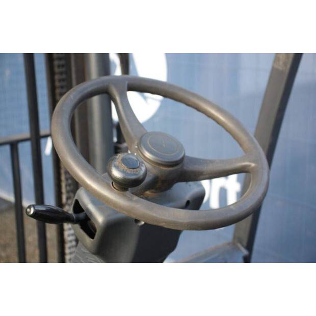 2011 Doosan D23S-3-44146462