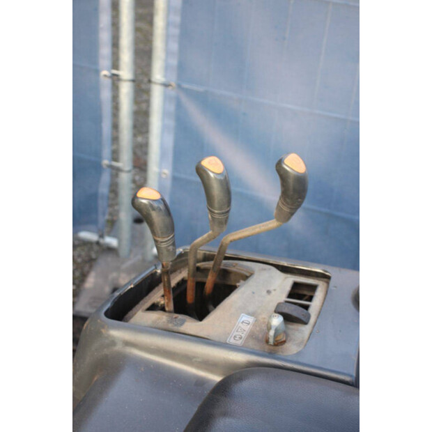 2011 Doosan D23S-3-44146464