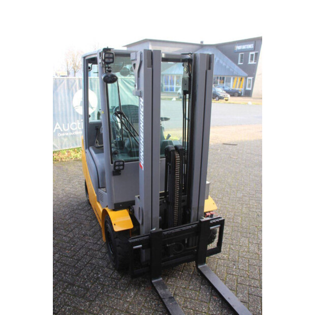 2019 Jungheinrich TFG320S-44146475