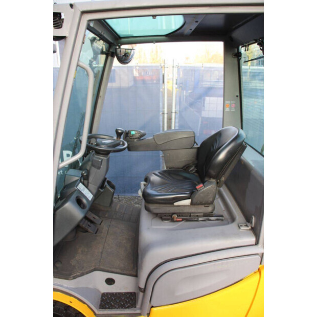 2019 Jungheinrich TFG320S-44146490