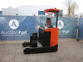 صورة ل رافعات 2017 تويوتا RRE180