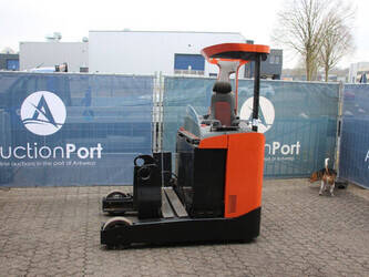 صورة ل رافعات 2017 تويوتا RRE180