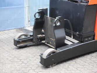 2017-toyota-rre180-1392323-44146559