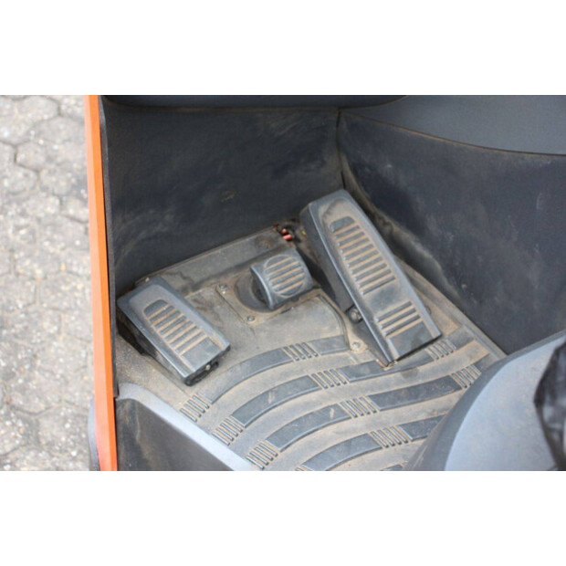 2017 Toyota RRE180-44146563