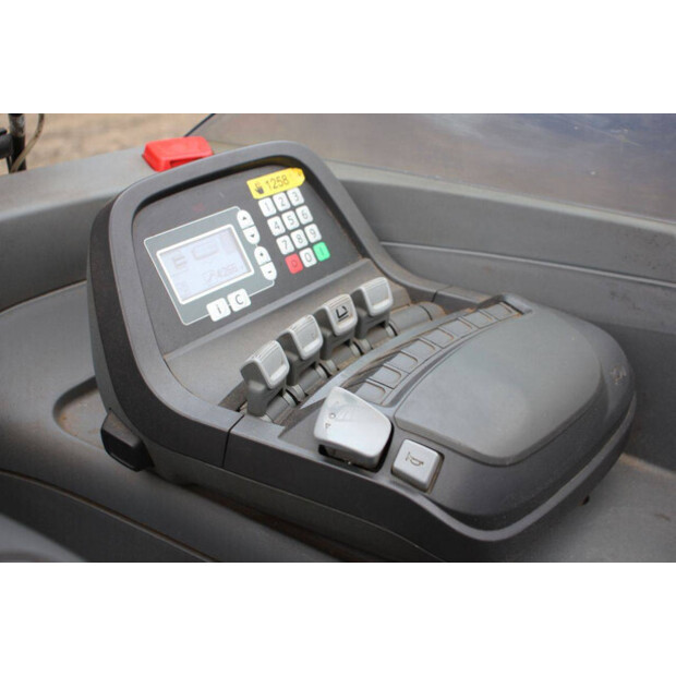 2017 Toyota RRE180-44146565