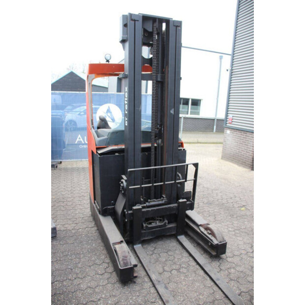 2010 بي تي RRE 200-44146573