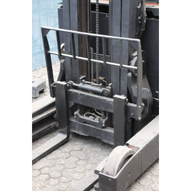 2010 بي تي RRE 200-44146577