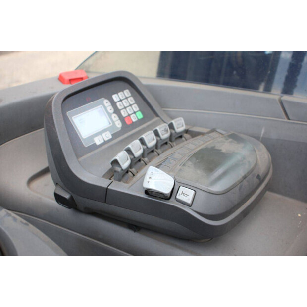 2010 بي تي RRE 200-44146585