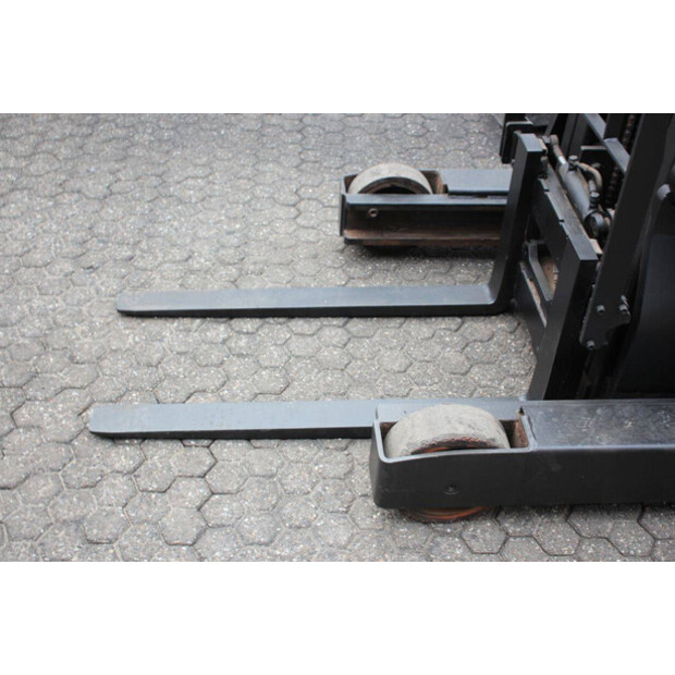 2010 بي تي RRE140-44146603