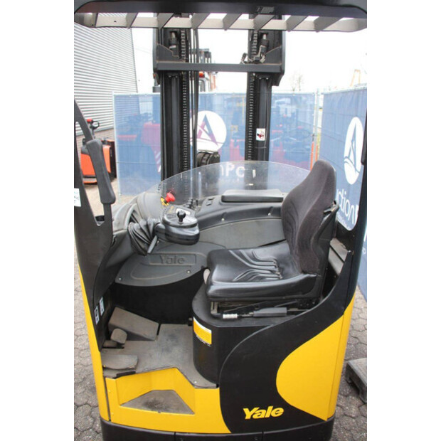 2007 يال MR16-44146629