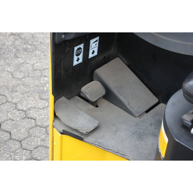 2007 يال MR16-44146631