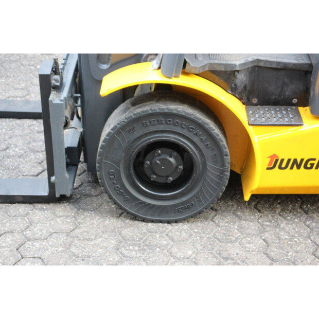 Jungheinrich TFG 320-44146779