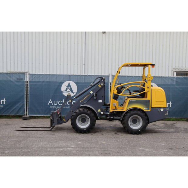 2020 Eurotrac 820/W12S-44146981