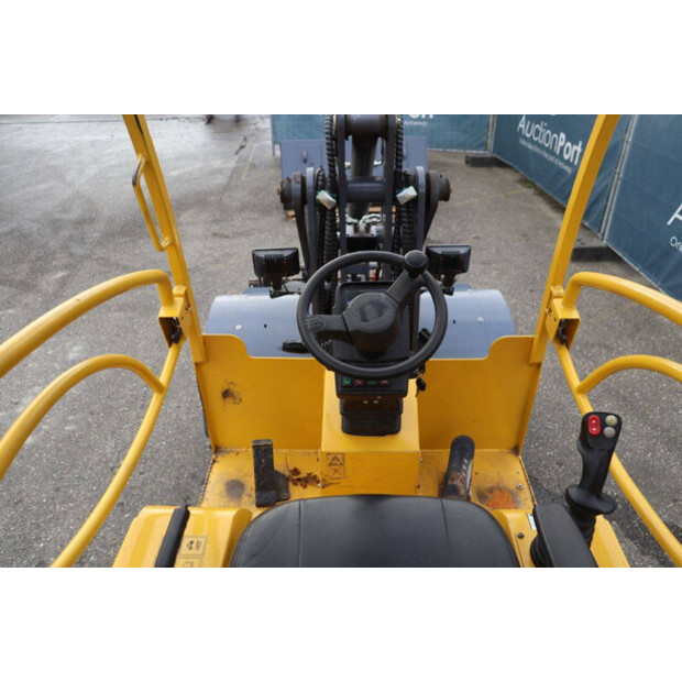 2020 Eurotrac 820/W12S-44147003