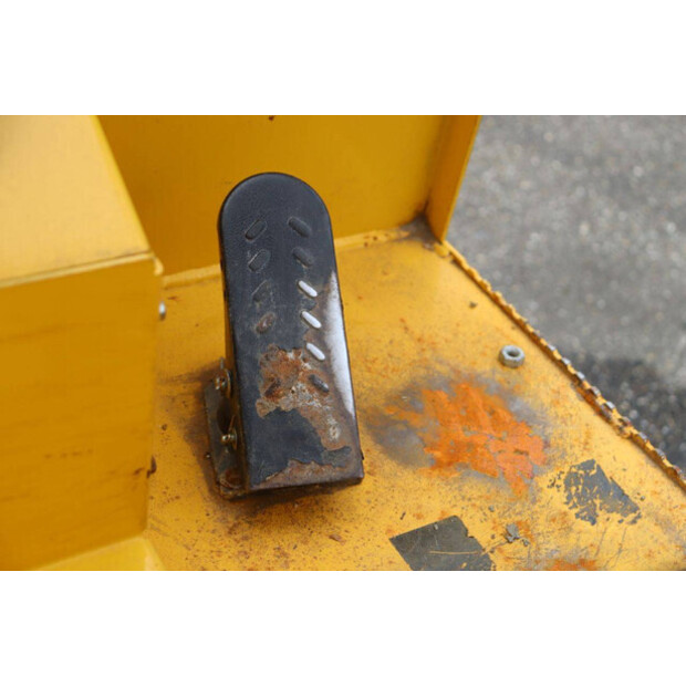 2020 Eurotrac 820/W12S-44147008