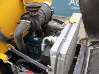 2020-eurotrac-820-w12s-44147018