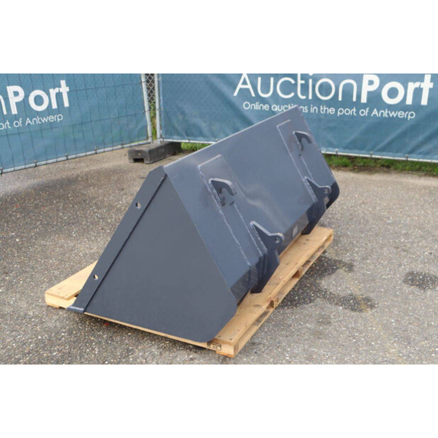 2020 Eurotrac 820/W12S-44147025