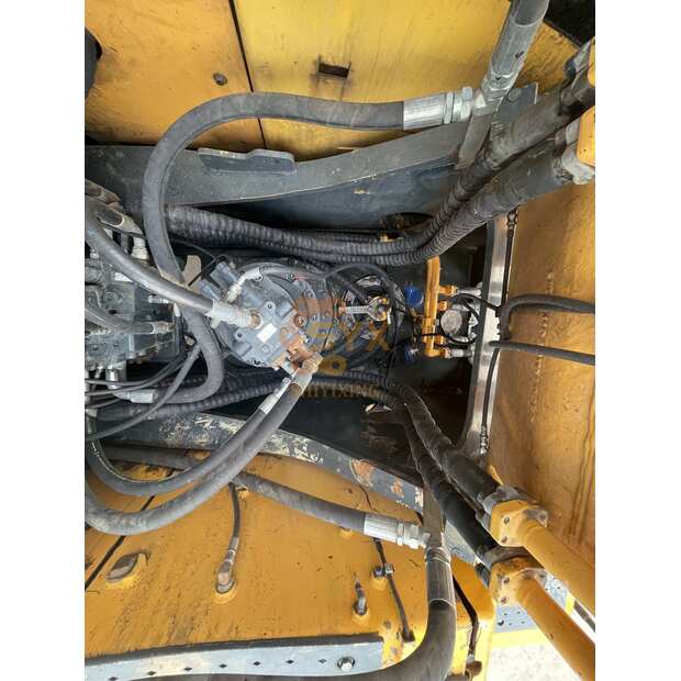 2023 هيونداي R300LC-9S-44147059