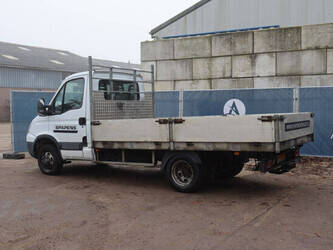 2011-iveco-50c15-1392346-44147218