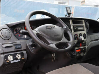 2011-iveco-50c15-1392346-44147238