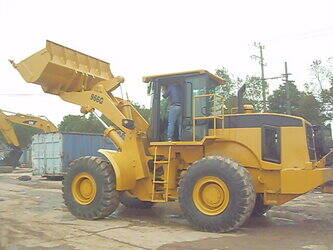 صورة ل شيولات 2023 كاتربيلر 966G