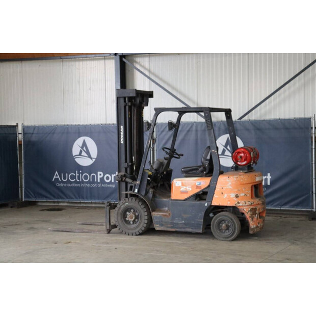 2009 Doosan G25G-5-44147379