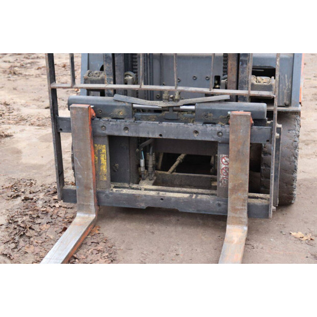 2000 تويوتا 5FBE18-44147480