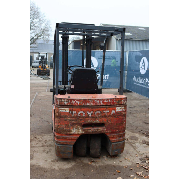 2000 تويوتا 5FBE18-44147486