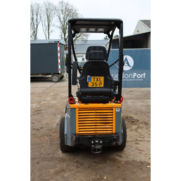 2019 GiANT D254SW-44147745