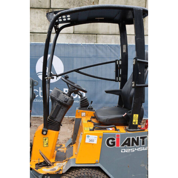 2019 GiANT D254SW-44147765