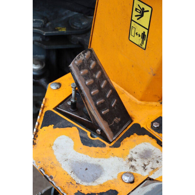 2019 GiANT D254SW-44147768