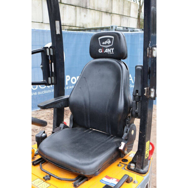 2019 GiANT D254SW-44147769