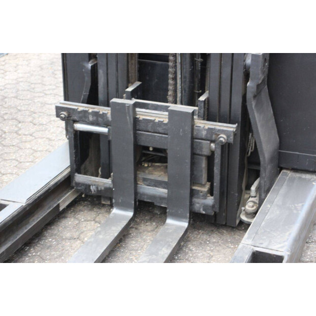 2008 Yale MR14-44147817