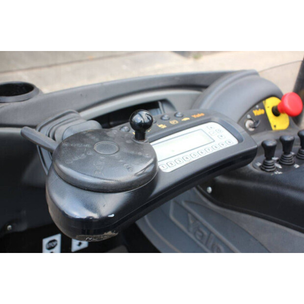 2008 Yale MR14-44147821