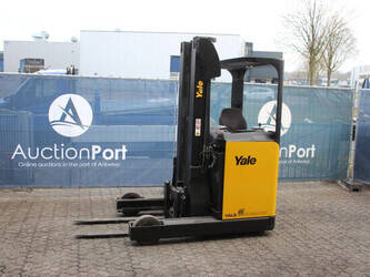 صورة ل الشاحنات ريج 2009 يال MR16