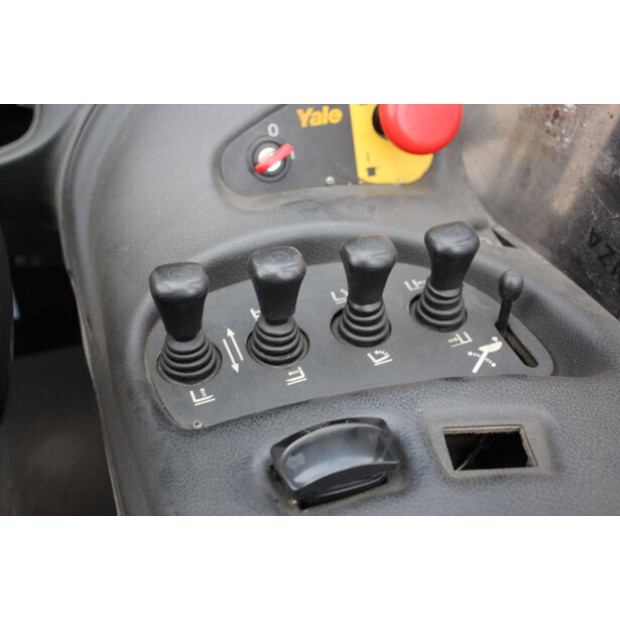 2009 Yale MR16-44147845