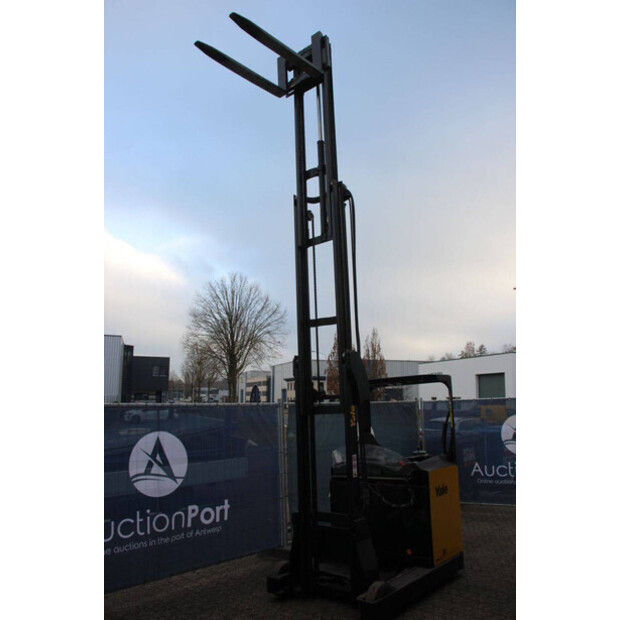 2009 Yale MR16-44147847